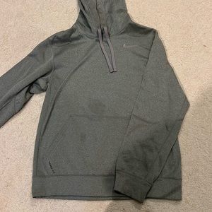 Women’s Nike sweatshirt